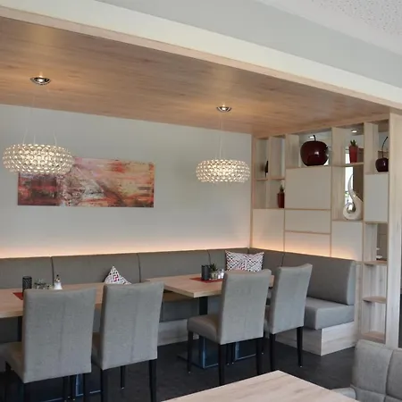 Flair Am Rosenhuegel - Garni Hotel