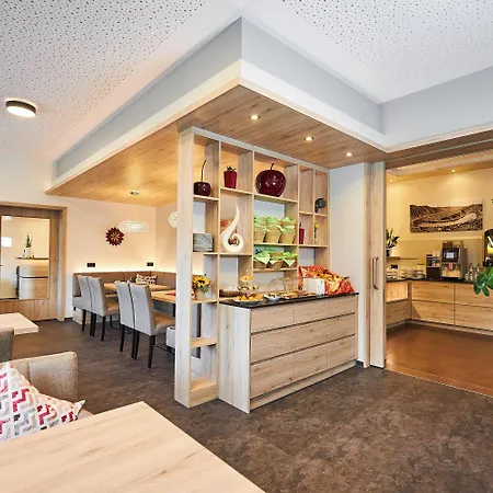 Flair Am Rosenhuegel - Garni Hotel