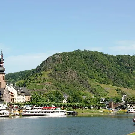 Hotel Flair Am Rosenhügel - Garni 3*