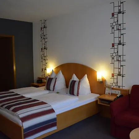 Flair Am Rosenhuegel - Garni 3*