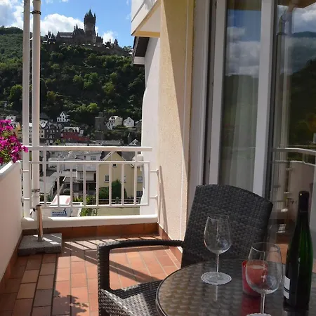 Flair Am Rosenhuegel - Garni 3*