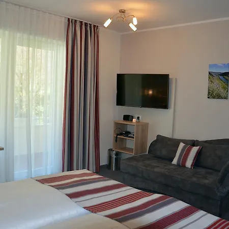 Flair Am Rosenhuegel - Garni Hotel Commune fusionnée de Cochem-Land