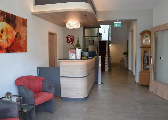 Flair Am Rosenhuegel - Garni Hotell 3*