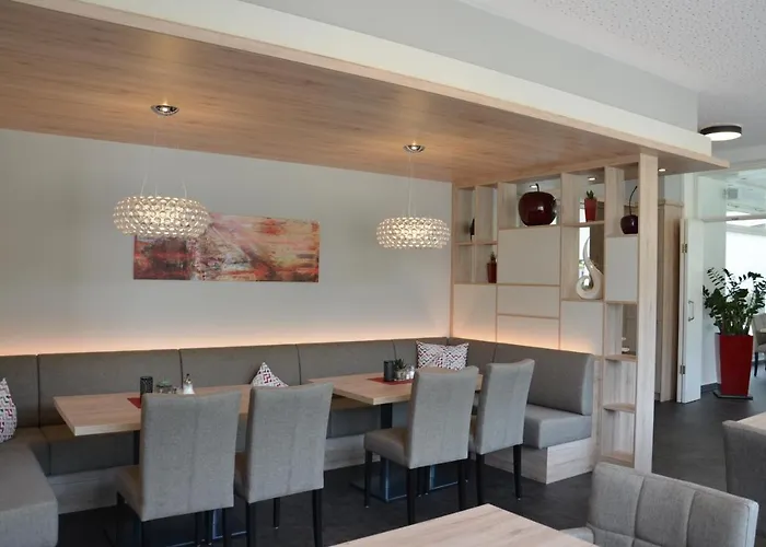 Flair Am Rosenhuegel - Garni Hotell