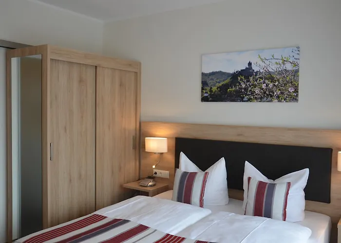 ホテル Flair Am Rosenhuegel - Garni コッヘム